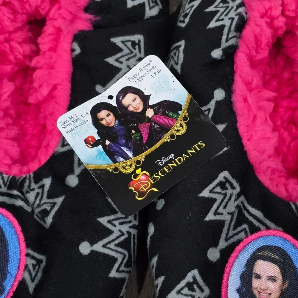 Disney ✦ Descendants Fuzzy Slippers ✦ Black Pink Mal Crown Design Girls M/L NWT